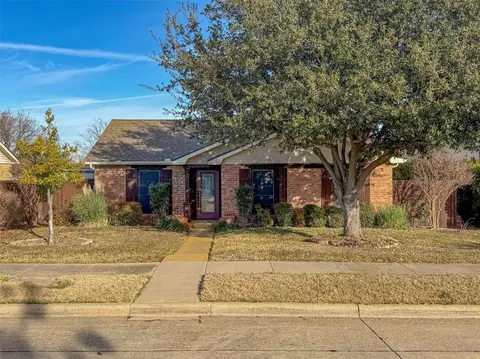 2721 E Wentwood Dr, Carrollton, TX 75007