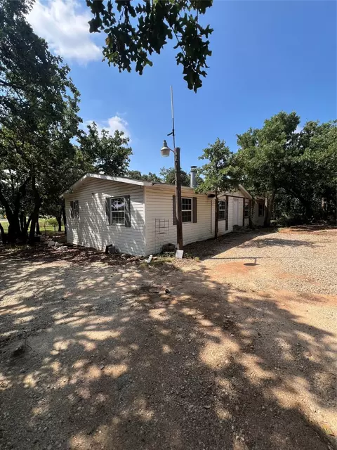 2109 Timber Top Trl, Joshua, TX 76058