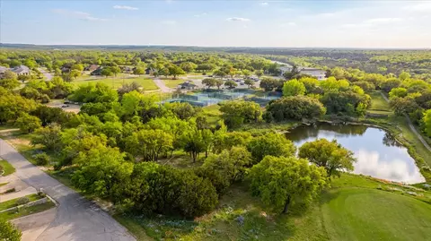 5015 Elms Ct, Granbury, TX 76049