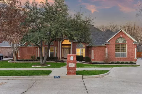 807 Evergreen Ct, Keller, TX 76248