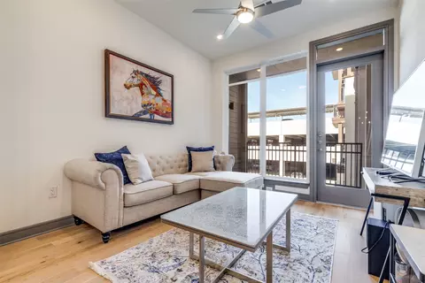 2700 Old Denton Rd #3350, Carrollton, TX 75007