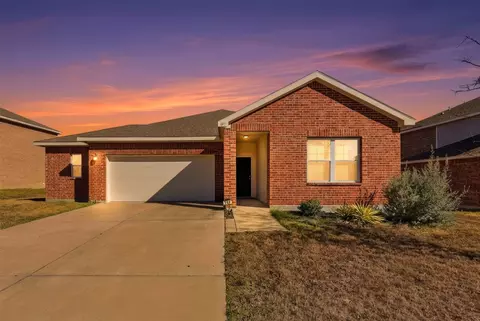 309 Gypsum Ln, Glenn Heights, TX 75154