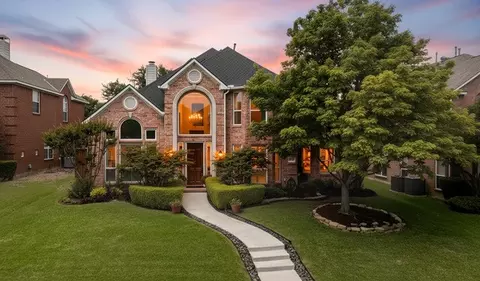 8405 Dawson Dr, Plano, TX 75025