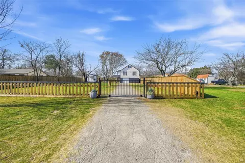 2421 Arrow Ln, Sansom Park, TX 76114