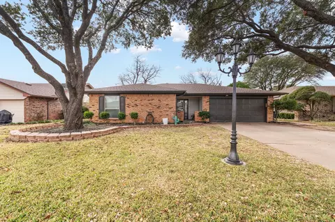 1109 Lena St, Cleburne, TX 76033