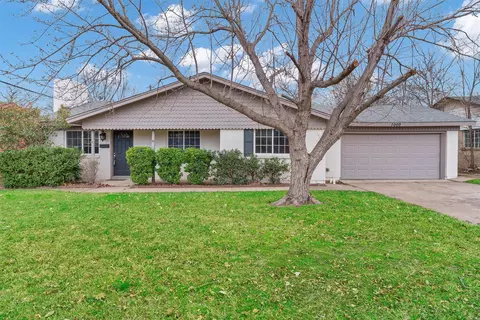 1009 Russell Rd, Everman, TX 76140