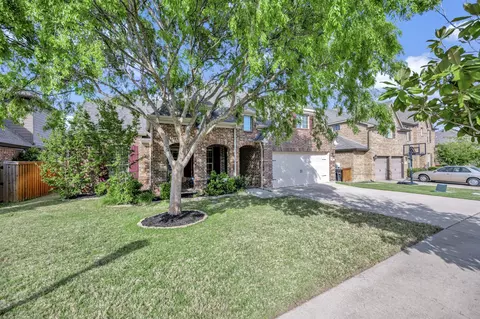 12833 Royal Ascot Dr, Fort Worth, TX 76244