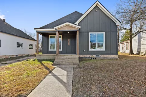 1279 Bonham St, Paris, TX 75460