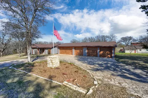 64 Elm Dr, Pottsboro, TX 75076