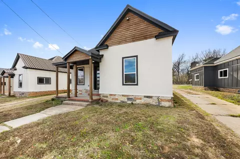 1269 Bonham St, Paris, TX 75460