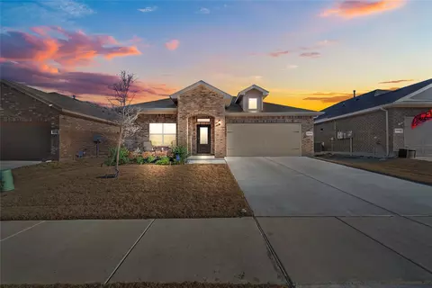 5229 Blue Night Dr, Fort Worth, TX 76179