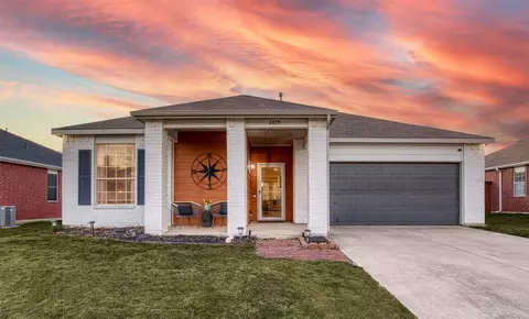 2805 Whetstone Dr, Corinth, TX 76210
