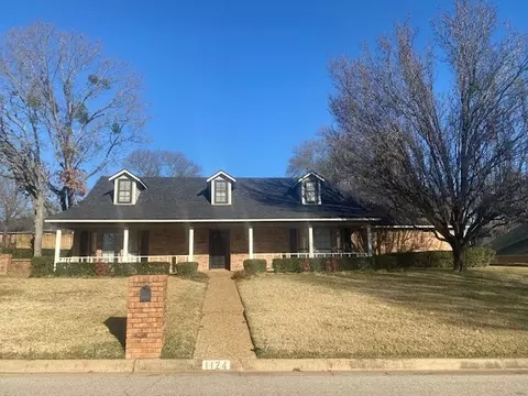 1124 Hillside Dr, Athens, TX 75751
