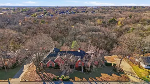 2210 Meadows Ln, Sherman, TX 75092