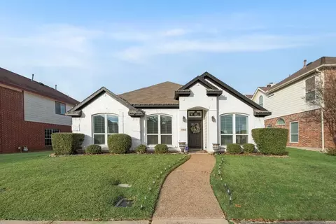 1104 Courtney Ln, Lewisville, TX 75077