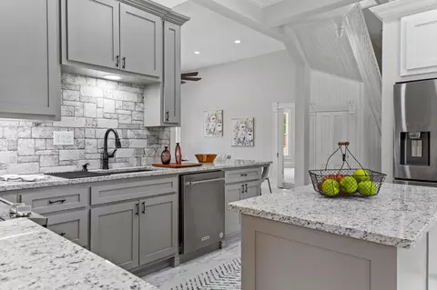 Kitchen - 1401 Arp St, Commerce, TX 75428 photo 4 of 5