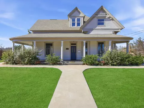 1401 Arp St, Commerce, TX 75428
