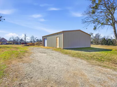 Exterior - 1401 Arp St, Commerce, TX 75428 photo 3 of 6