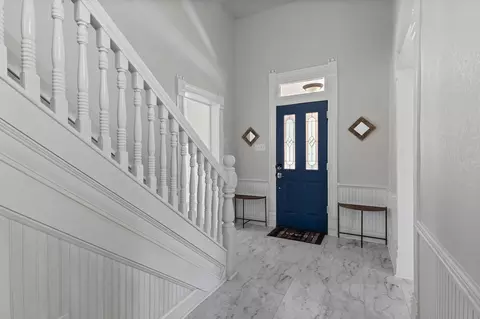 Entry Way - 1401 Arp St, Commerce, TX 75428 photo 2 of 4