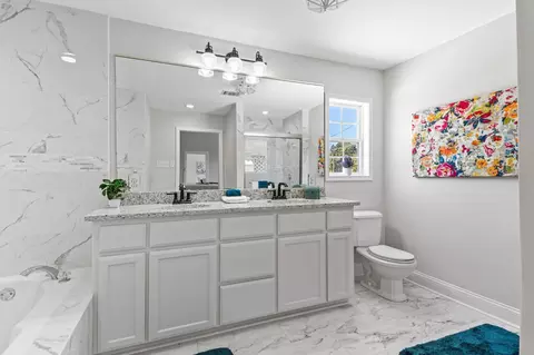 Bath - 1401 Arp St, Commerce, TX 75428 photo 1 of 5