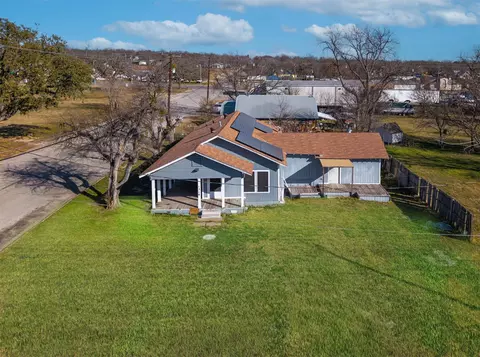 1318 Hanover St, Weatherford, TX 76086