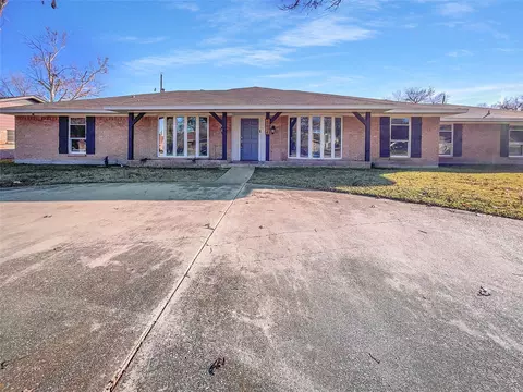 1736 Reynoldston Ln, Dallas, TX 75232