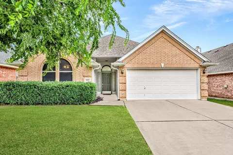 6501 Stockton Dr, Fort Worth, TX 76132