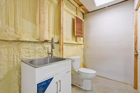 Bath - 3201 Carroll Dr, Waco, TX 76708 photo 5 of 5