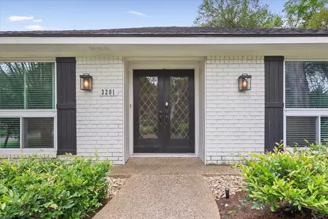 Exterior - 3201 Carroll Dr, Waco, TX 76708 photo 5 of 8
