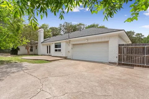Exterior - 3201 Carroll Dr, Waco, TX 76708 photo 3 of 8