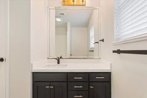 Bath - 3201 Carroll Dr, Waco, TX 76708 photo 3 of 5