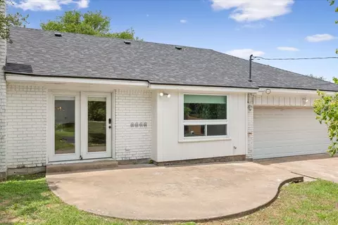 Exterior - 3201 Carroll Dr, Waco, TX 76708 photo 2 of 8