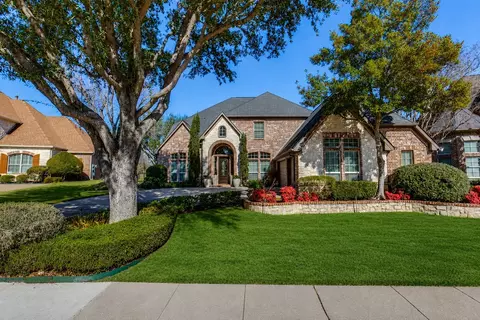 2929 Oak Point Dr, Garland, TX 75044