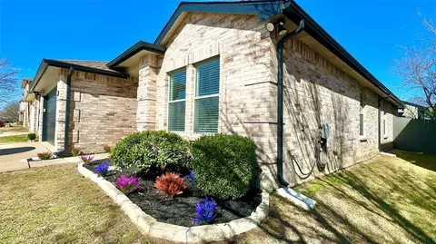 5316 New Castleton Ln, Fort Worth, TX 76135