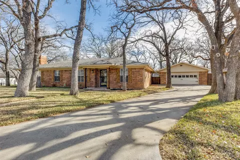 3205 S Lipsey St, Decatur, TX 76234
