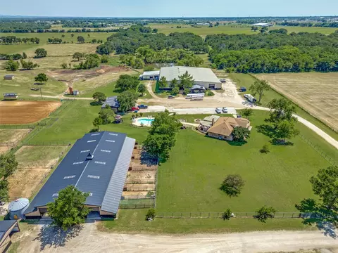 9940 Cole Rd, Pilot Point, TX 76258