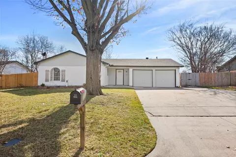 1012 E Dallas St, Mansfield, TX 76063