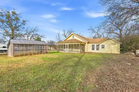403 E Morgan, Meridian, TX 76665