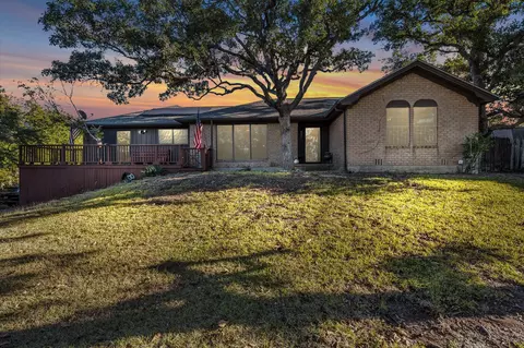 837 White Oak Dr, Woodway, TX 76712