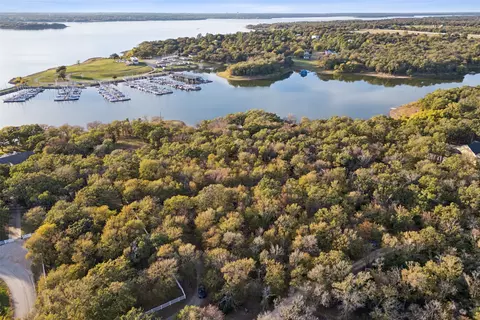 350 W Dickson Ln, Oak Point, TX 75068