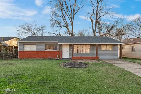 3224 Galaxy Dr, Bossier City, LA 71112