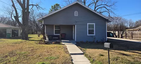 809 S Wine St, Gainesville, TX 76240