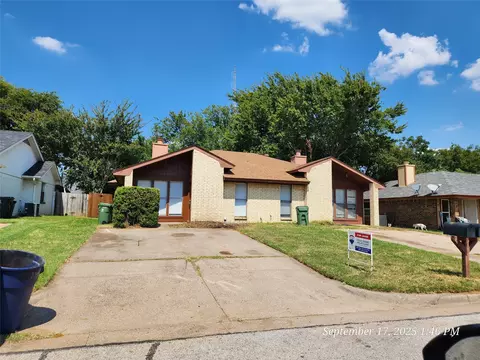 515 Gibbins Ct #515-517, Arlington, TX 76011