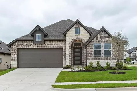 2013 Hickory Ln, Aubrey, TX 76227
