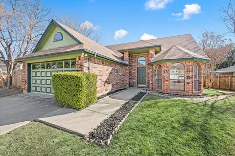 7732 Partridge Dr, Watauga, TX 76148