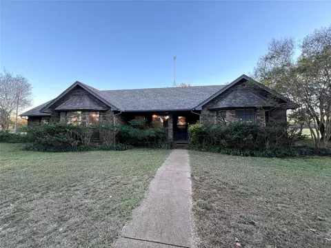 3901 S Nolan River Rd, Cleburne, TX 76033