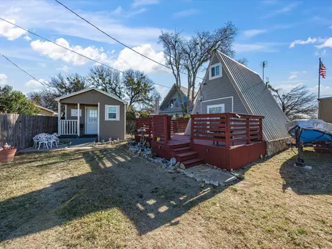 611 Elm Cir, Lake Bridgeport, TX 76426