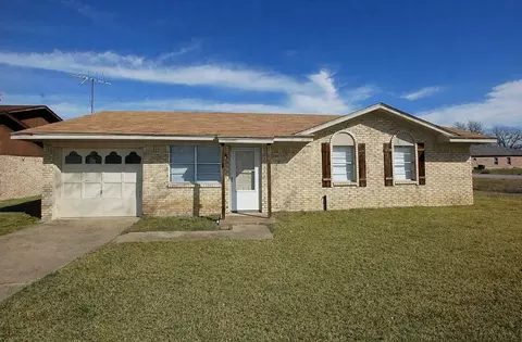 606 E Broad St, Forney, TX 75126
