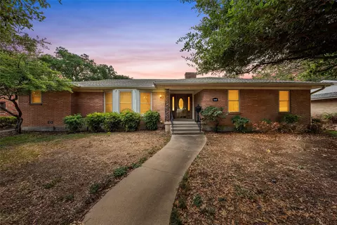 5220 Lake Charles Dr, Waco, TX 76710