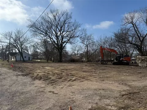 201 W Main St, Wolfe City, TX 75496